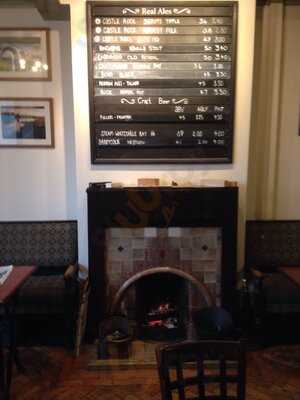 The Swan In The Rushes