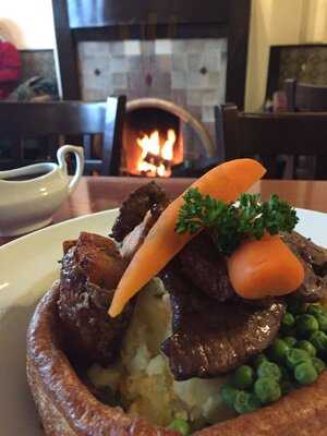 The Swan In The Rushes