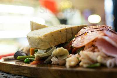 Lovebites Cafe'  Deli