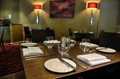 Lyttons Bar & Brasserie