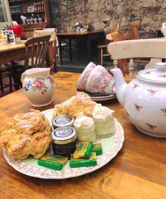 The Apple Store Cafe