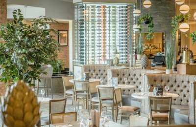 Riverside Bar & Grill