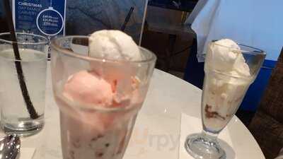 Riverside Bar & Grill