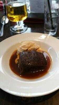 C-view Bar And Restaurant