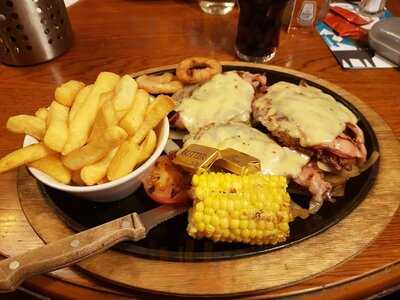 The Woolpack Shawbirch