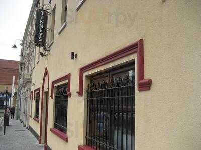 Tinney's Bar
