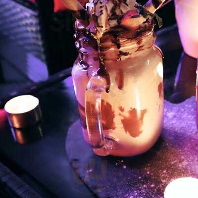 Redrose Vintage Lounge