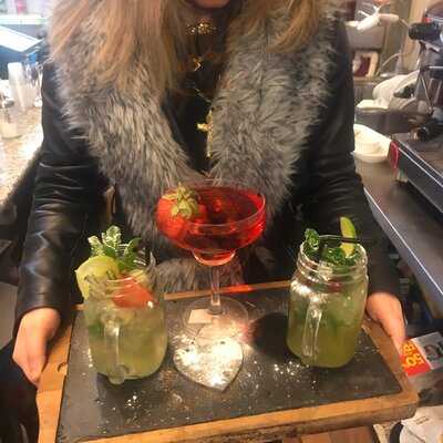 Redrose Vintage Lounge