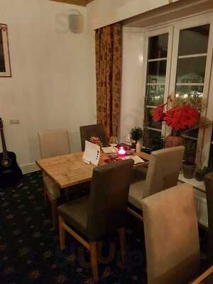 Four Towers Restaurant And Guest House