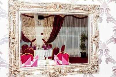 Restaurant Romanesc Oasis