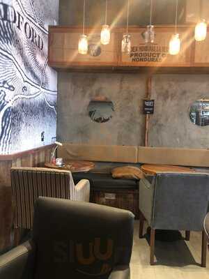 Esquires Coffee Guildford