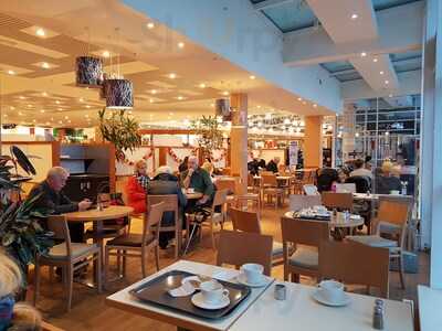 Balcony Bar And Grill