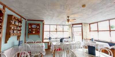 Granny's Coffee Shop & Cafe