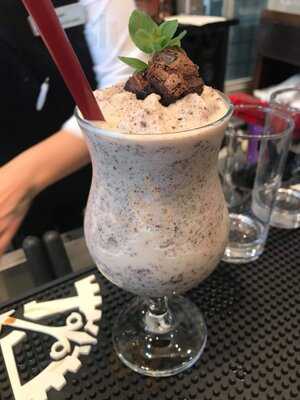 Ocean Bleu Bar & Lounge