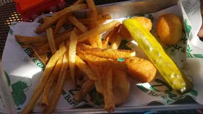 Dan's Bar And Restaurant