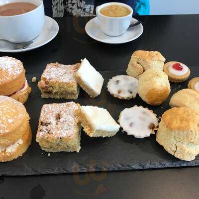 Cake Heaven Coffee Shop