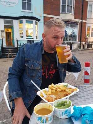 Nanna Moon's Cafe Bar