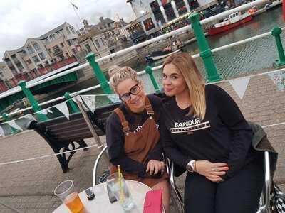 Nanna Moon's Cafe Bar