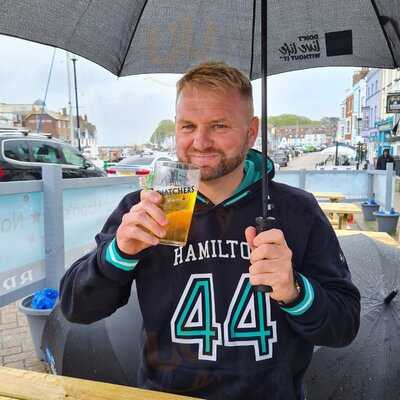 Nanna Moon's Cafe Bar