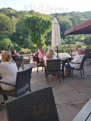 Suree' S Kitchen Thai Restaurant