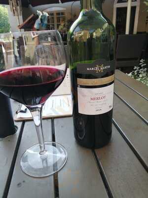 Suree' S Kitchen Thai Restaurant