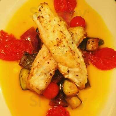 The Oxford Restaurant And Creperie