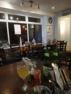 Sandbay Bar, Cafe, And Restaurant