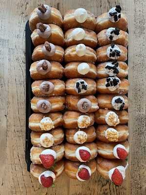 Manuel's Deli Bakery