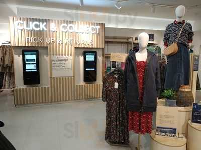 Marks And Spencer Cafe