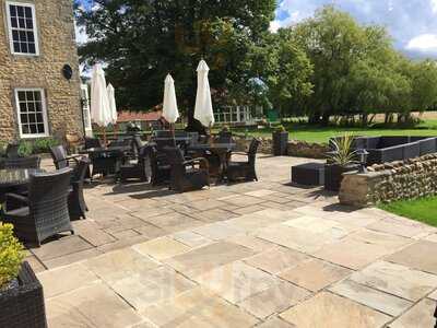 Oswald's Restaurant & Stables Pub