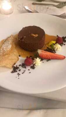 Oswald's Restaurant & Stables Pub