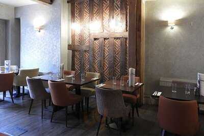 Squires Cafe Bar & Restaurant