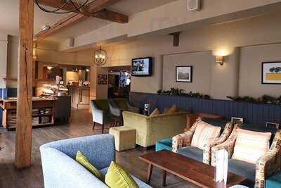 Squires Cafe Bar & Restaurant