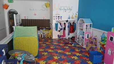 Jigsaw Play Cafe