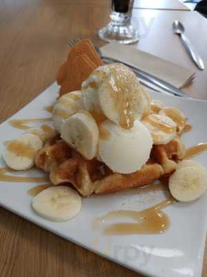 Mike's Ice Cream Parlour