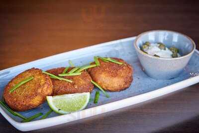 Bar Eight & Brasserie