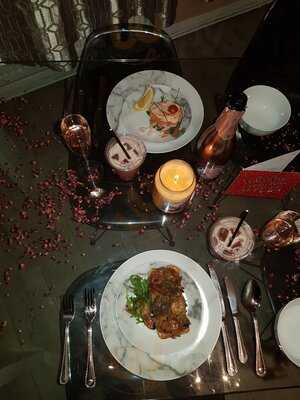 Spaghetti Tree - Sutton