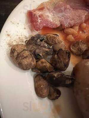 Hampton Inn Table Table