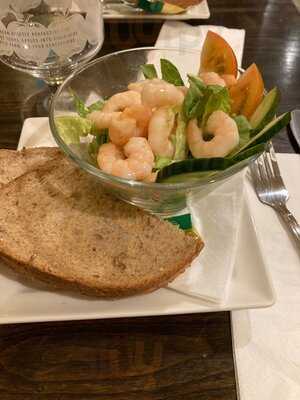 Hampton Inn Table Table