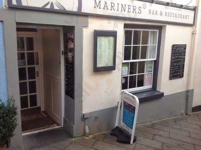 Mariners Bar & Restaurant