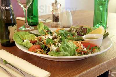 Mariners Bar & Restaurant