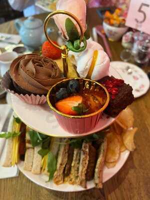Teashop By  The Canal
