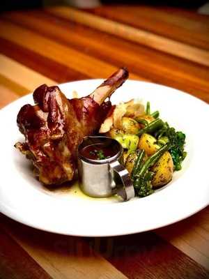 Nova Bar & Restaurant