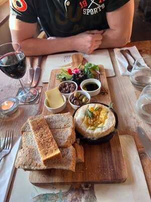 The Rose And Crown Inn