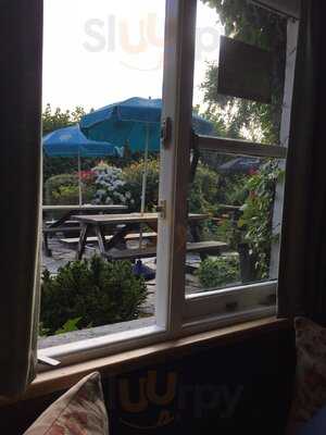 Coach & Horses At Buckland Brewer