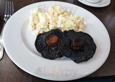 Fitzy's At The Trapp