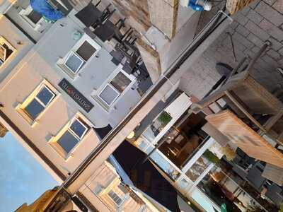 Waterfront Restaurant At Smiths Hotel