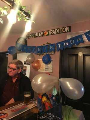 Albatross Bar & Food