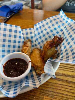 Champs Sports Bar & Grill