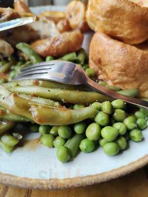 Champs Sports Bar & Grill